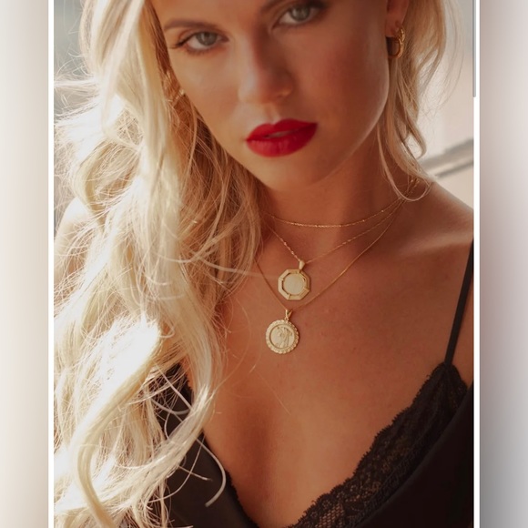 Livie Kaia Coin Necklace - Picture 7 of 7